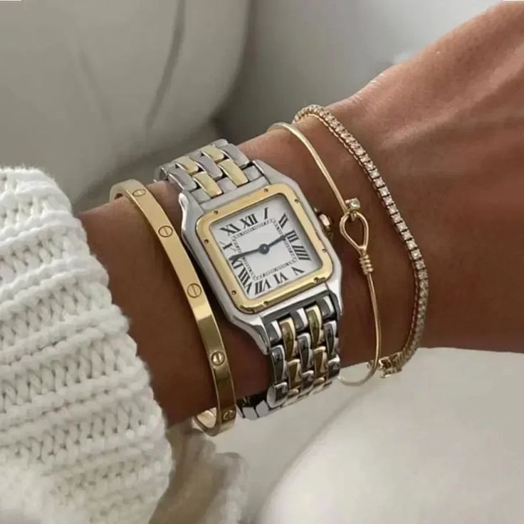 EXCLUSIVE - Signature Watch