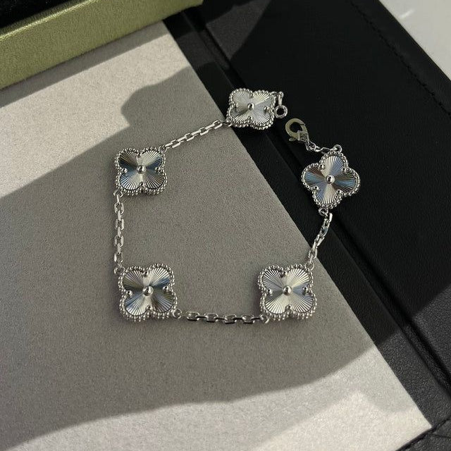 CLOVER - Silver Bracelet