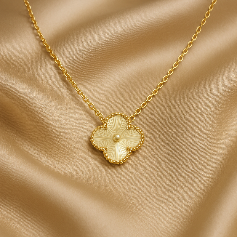CLOVER - Gold Necklace