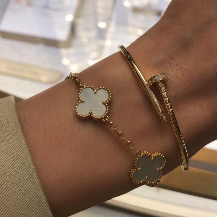 CLOVER - White Bracelet